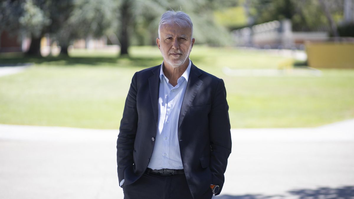 El ministro Ángel Víctor Torres, tras la entrevista con elDiario.es
