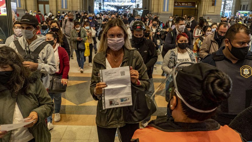 Controles en la estación de Constitución tras las medidas anunciadas por Alberto Fernández