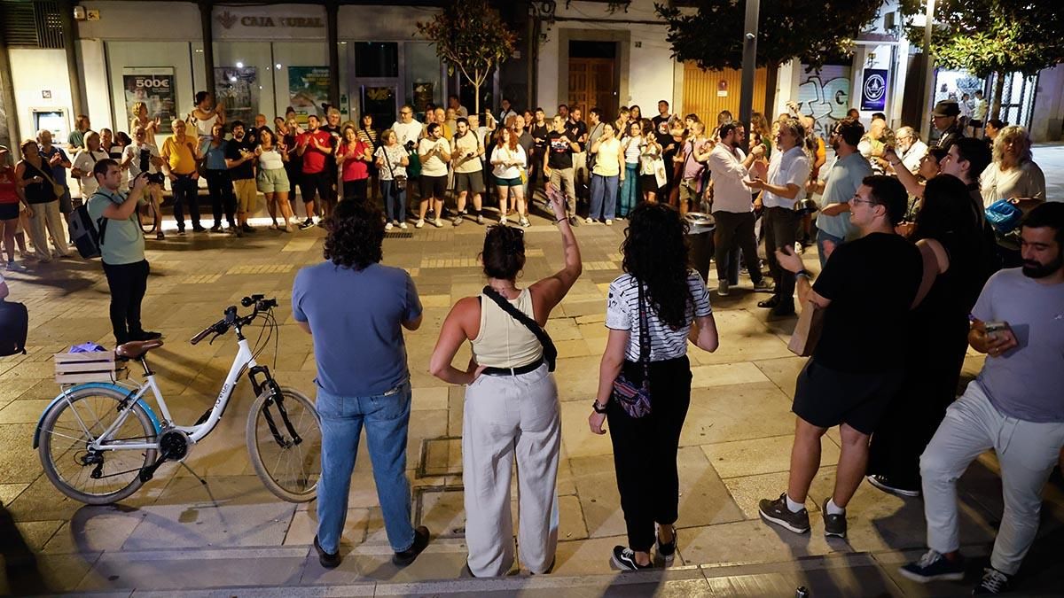Una cacerolada pide en Córdoba el apoyo a los decretos de vivienda