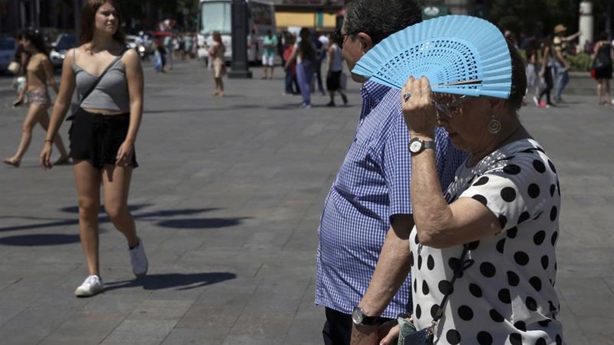 Cómo protegerse y prevenir los efectos en la salud de la ola de calor