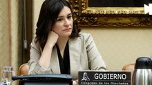 La ministra de Sanidad, Consumo y Bienestar Social, Carmen Montón, en su primera comparecencia en el Congreso