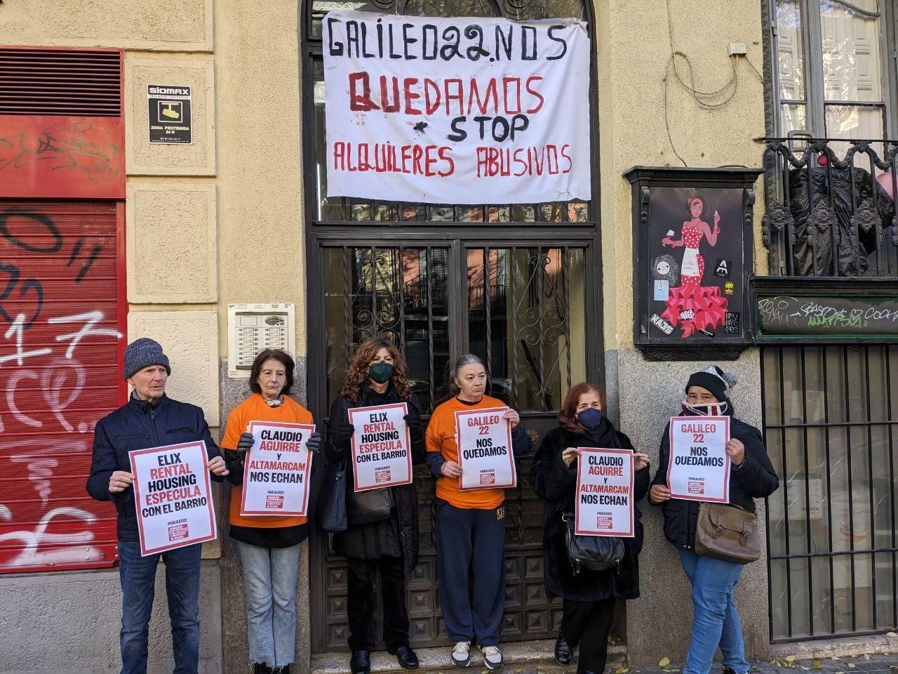 Vecinos de Chamberí ante el bloque
