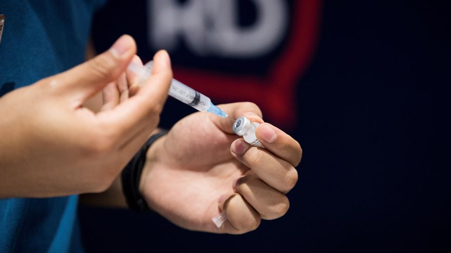 Ceuta dice que la vacunación de los inmigrantes está en manos de Sanidad