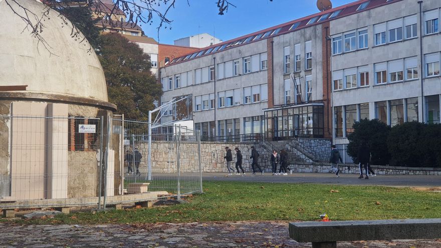 Instituto Padre Isla con el observatorio astronómico en rehabilitación