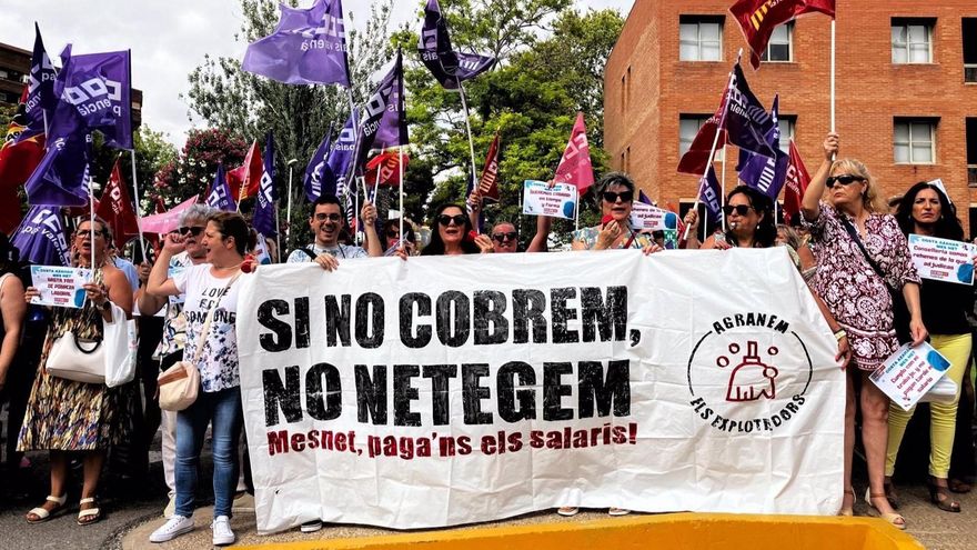 Trabajadoras de la limpieza de IES reclaman que Educación que "se haga cargo" de los impagos de la adjudicataria