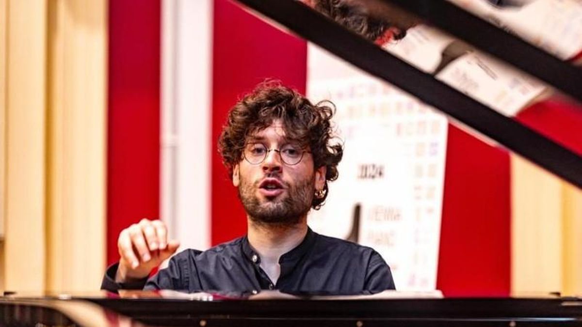 El pianista italiano Samuele Tacchini ofrece este sábado un concierto en la Sala Eutherpe de León
