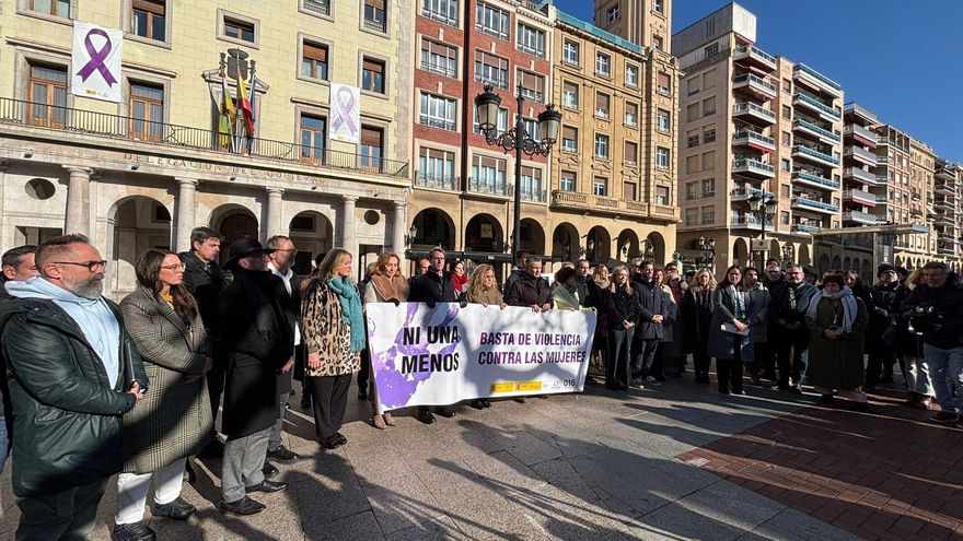 Unidad institucional frente a la violencia machista: "Debemos mantener el recuerdo y respetar la memoria de la víctima"
