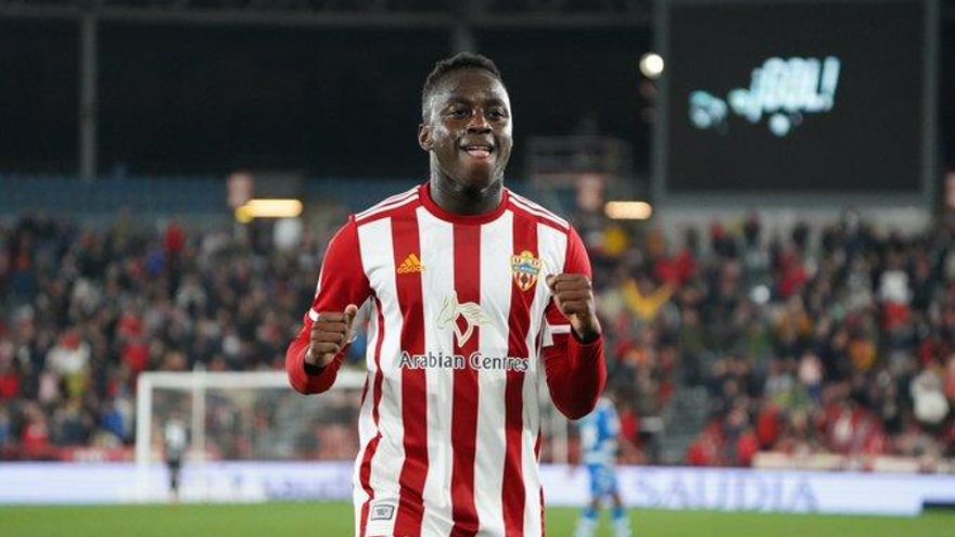 El CD Tenerife refuerza las bandas con la incorporación de Arvin Appiah