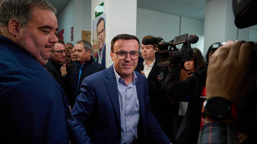 Miguel Ángel Gallardo dimite tras el batacazo e Ibarra pide al PSOE extremeño que facilite la investidura de Guardiola