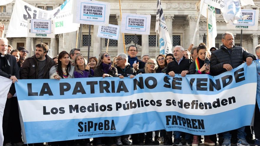 En una carta al Senado, los trabajadores de los medios públicos rechazaron las privatizaciones previstas en la Ley Bases