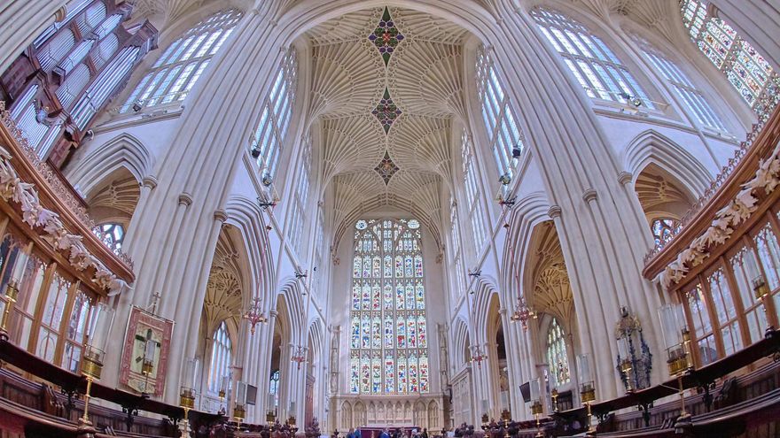 Náves góticas de la Abadía de San Pedro.