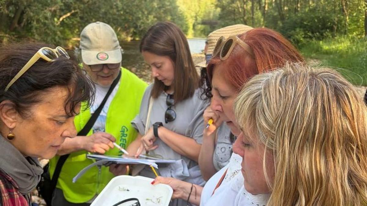 Taller de inspección fluvial organizado por el Grupo Local de Greenpeace León en el río Torío, a su paso por el parque de La Candamia. 