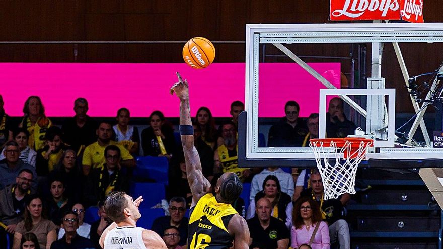 La Laguna Tenerife no puede ante el Real Madrid