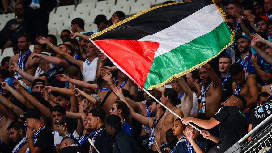 ¿Multa por llevar una bandera palestina en un estadio? El caso de Eibar agita el debate sobre la libertad de expresión