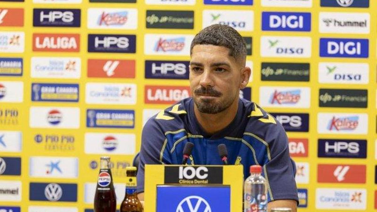 Álex Suárez: "Si nos mandan a jugar a Ceuta, es porque la seguridad está garantizada"
