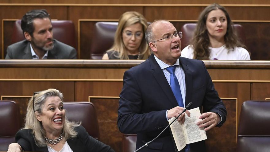 The PP parliamentary spokesman, Miguel Tellado, is involved in the plenary session of the Congress of Deputies held Tuesday in Madrid.