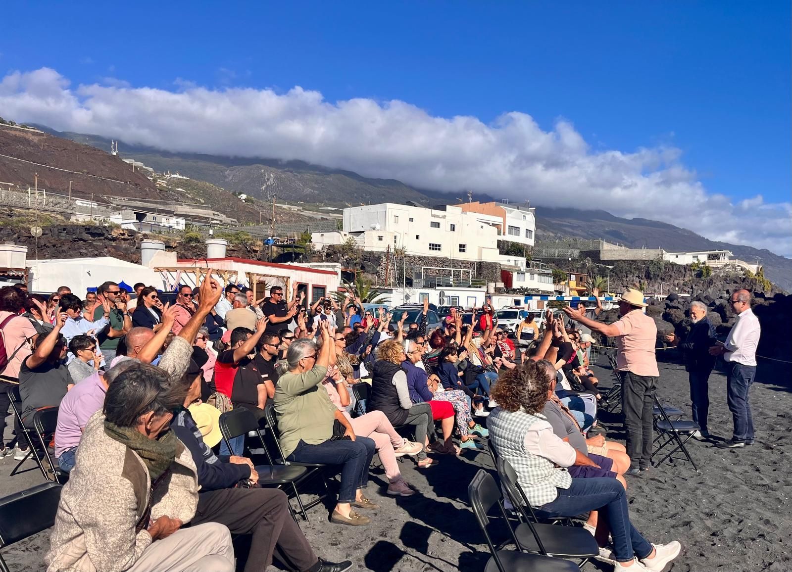 Tazacorte respalda la propuesta vecinal para que el artista Facundo Fierro convierta La Bombilla en “pueblo pintoresco”.
