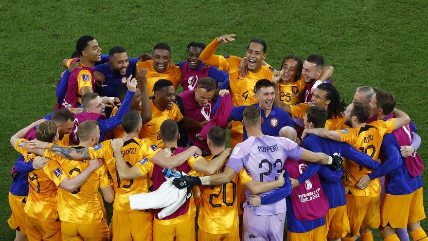 Países Bajos superó a Estados Unidos en octavos y espera por Argentina