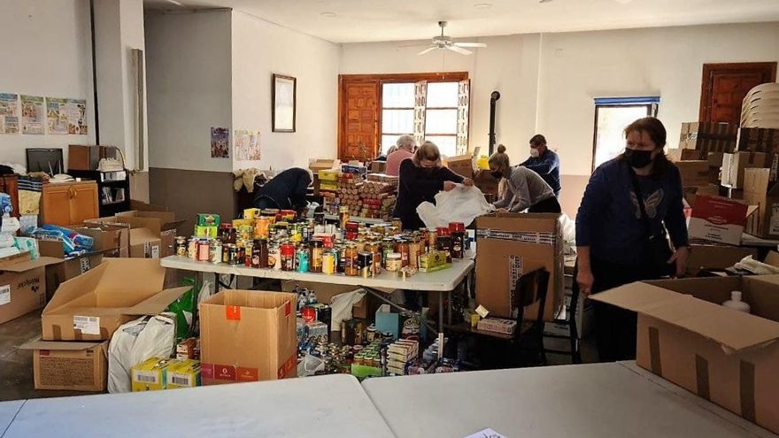 "Quería echar una manilla": la solidaridad para ayudar a Ucrania se desborda en Granada