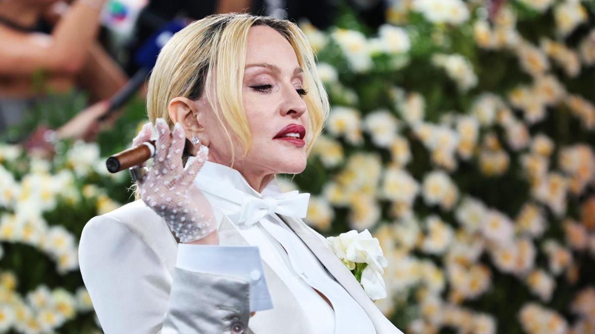 Madonna ficha por la temporada 2 de 'The Studio' y muestra una imagen suya en el rodaje de Venecia