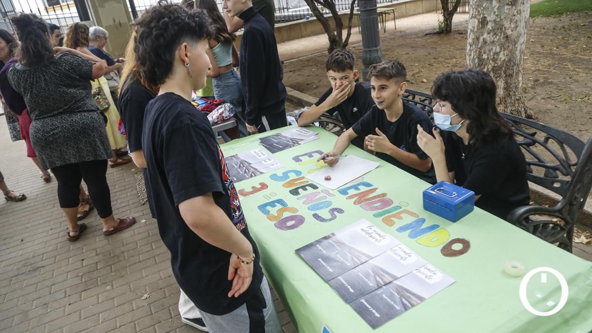 Feria de emprendimiento en el Colegio Ferroviario