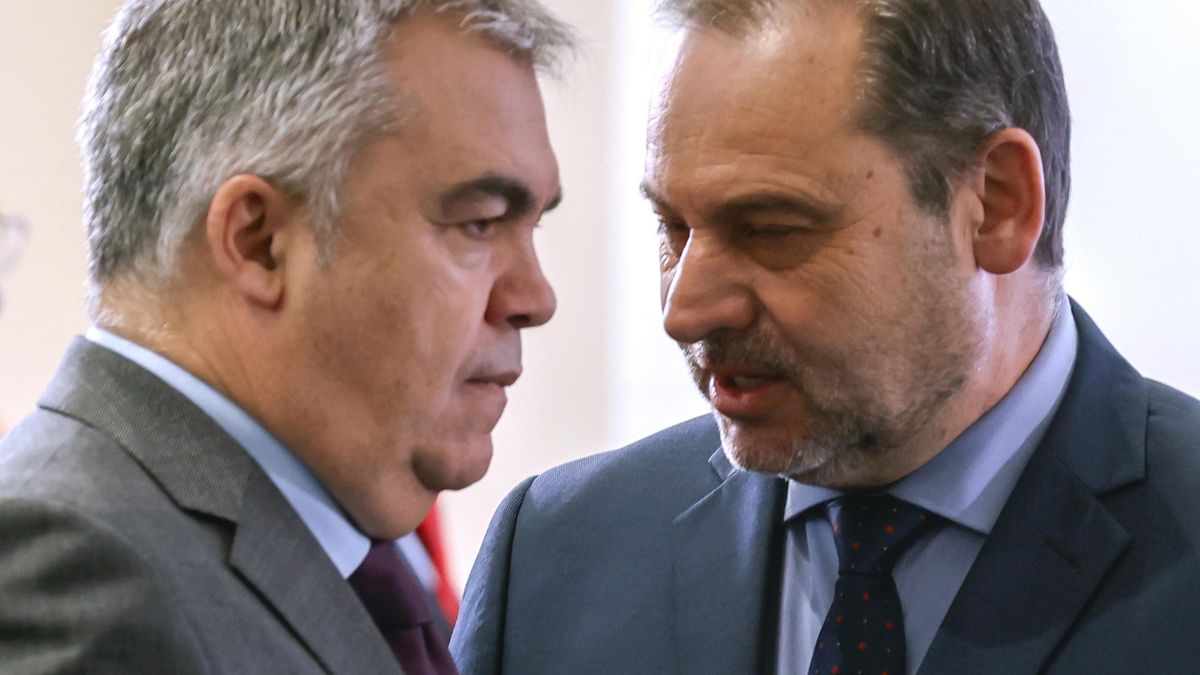 Los exdiputados socialistas, Santos Cerdán y Jose Luis Ábalos, en una imagen de archivo. EFE/ Javier Lizón