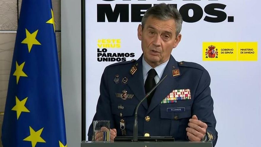 Captura de la señal institucional del Palacio de la Moncloa del jefe del Estado Mayor de la Defensa, el general Miguel Villarroya, durante la rueda de prensa ofrecida este viernes, vigésimo séptima jornada del estado de alarma, en el Palacio de la Moncloa, en Madrid, para informar de la pandemia del coronavirus.