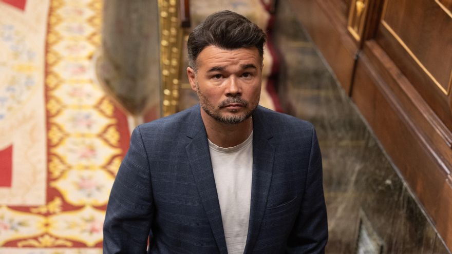 El portavoz de ERC en el Congreso, Gabriel Rufián, durante una sesión de control al Gobierno, en el Congreso de los Diputados, a 22 de octubre de 2025, en Madrid (España). El Gobierno se enfrenta de nuevo a preguntas relacionadas con la estabilidad económ