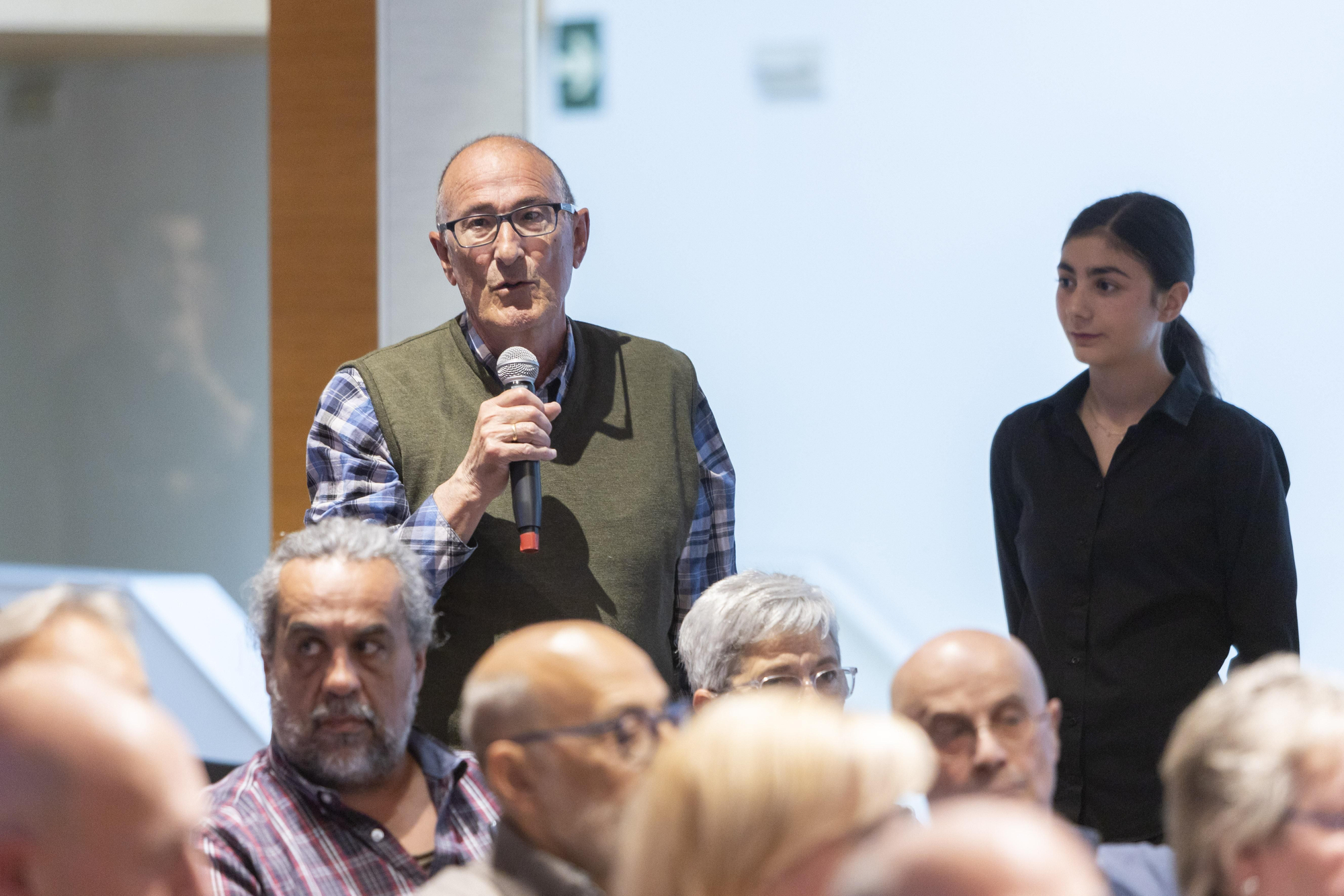 Los asistentes no tardaron en lanzar preguntas a los directores