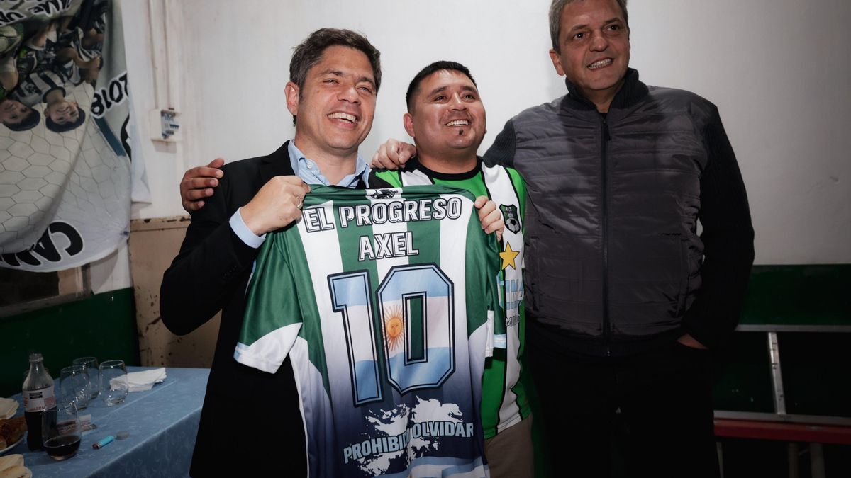 Axel Kicillof y Sergio Massa en la actividad de campaña en Tigre