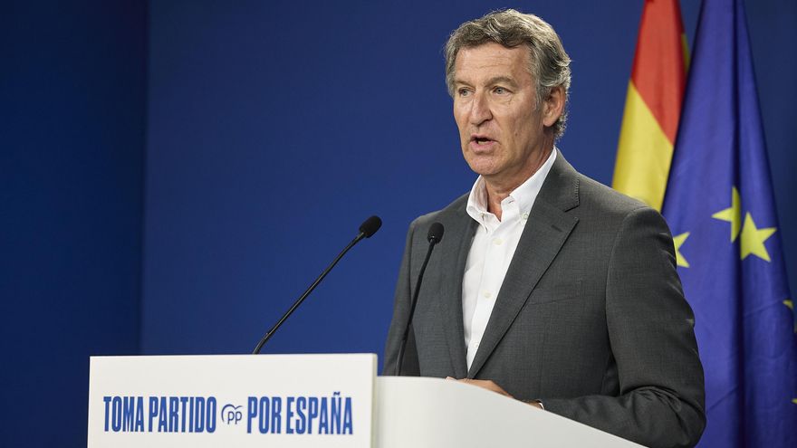 Archivo - El presidente del PP, Alberto Núñez Feijóo, durante una rueda de prensa posterior a la reunión del Comité de Dirección del PP, en la sede del partido, a 25 de agosto de 2025, en Madrid (España).