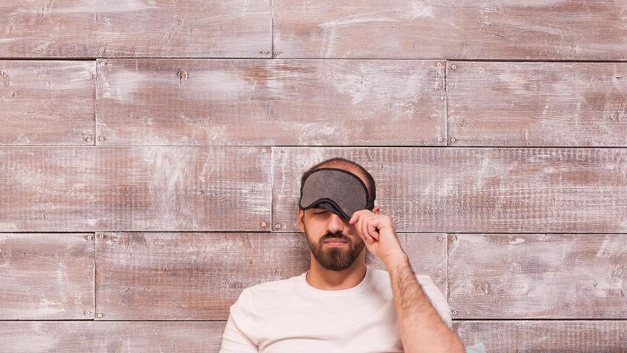 Por qué nos despertamos cansados por el calor, según un experto: "El cerebro necesita que la temperatura descienda”