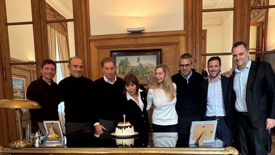 Los Milei supeditan su gobierno a evitar que Adorni sea procesado por lavado de dinero