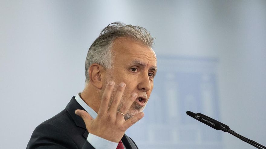 El ministro de Política Territorial, Ángel Víctor Torres, ofrece una rueda de prensa tras las reuniones de Pedro Sánchez con los presidentes autonómicos.