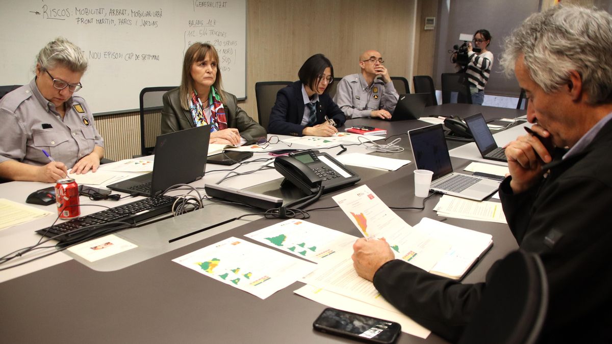 Catalunya suspende este jueves las clases y la actividad sanitaria no urgente por los fuertes vientos
