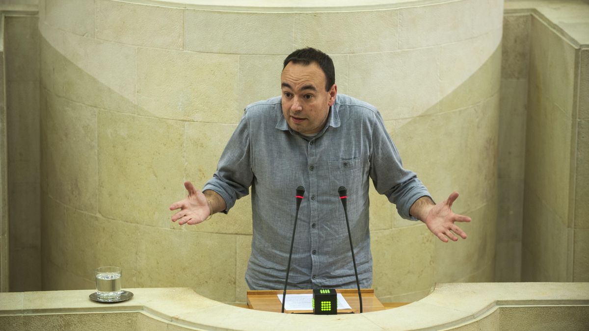 José Ramón Blanco, en el Parlamento de Cantabria. | JOAQUÍN GÓMEZ SASTRE