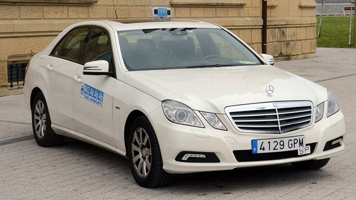 El taxi y Uber se disputan el negocio de la temporada alta de las sidrerías de Gipuzkoa