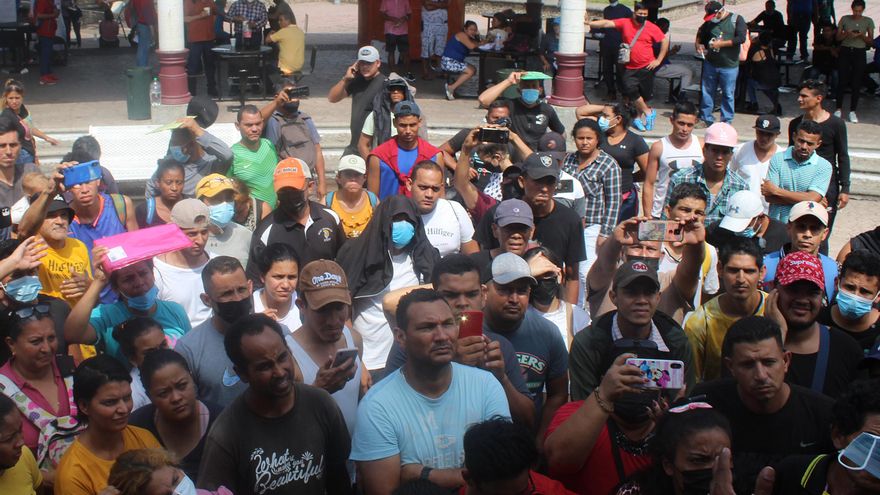 Migrantes organizan marcha ante visita de López Obrador a la frontera sur