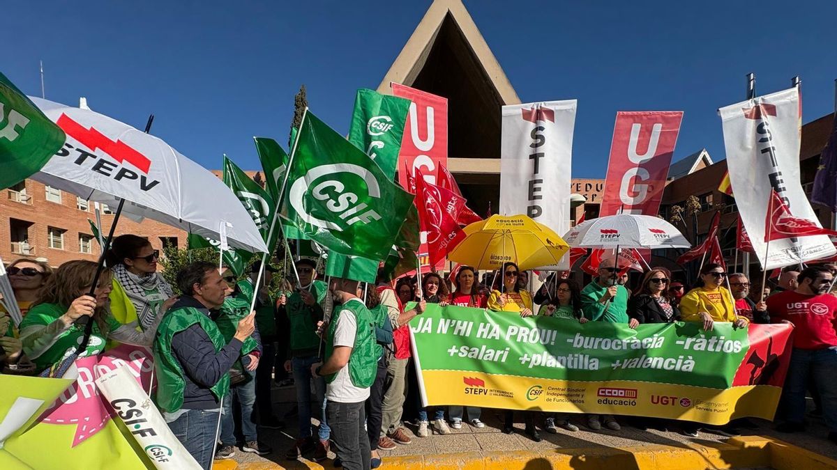 La falta de voluntat negociadora del Consell de Pérez Llorca aboca els docents valencians a una vaga indefinida