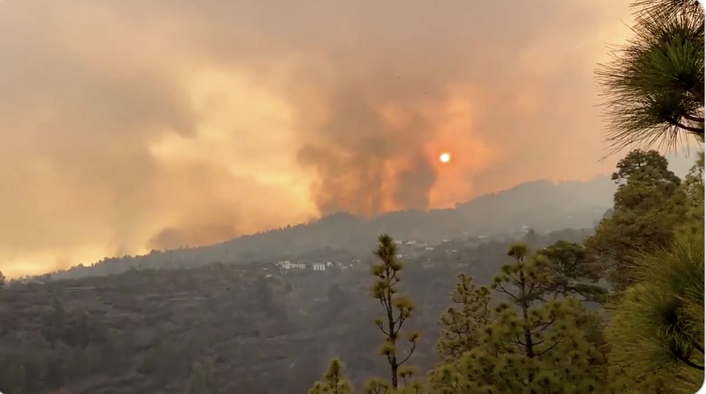 Imagen captada del vídeo realizado desde El Fayal, mirador del mercadillo de Puntagorda.