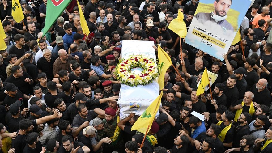 Israel anuncia una "nueva fase" de la guerra en Líbano y crece el temor a una escalada tras los ataques a Hizbulá