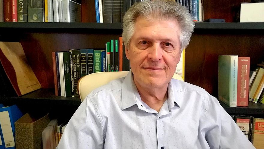 Antonio León, neumólogo: “Necesitamos un plan para conocer todos los casos de silicosis por las encimeras de sílice”