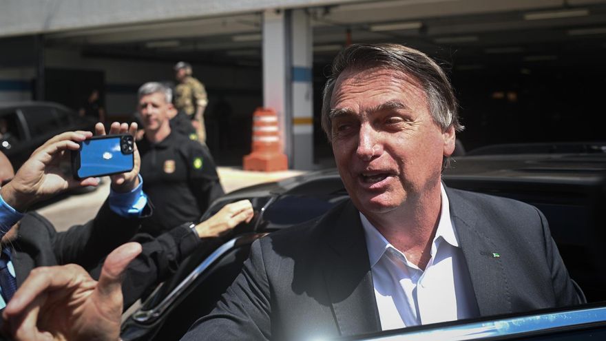 Allanan la casa de Bolsonaro y detienen a 6 excolaboradores por fraudes con la vacuna de Covid-19