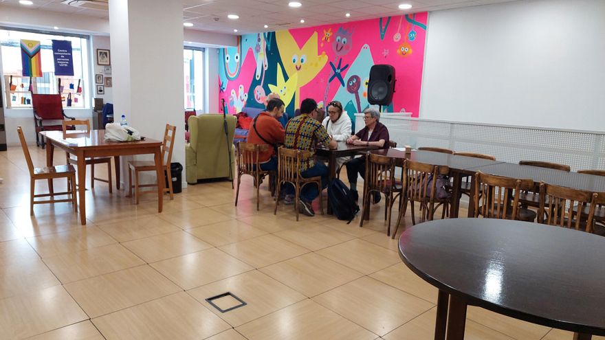 Represión, soledad y discriminación: la mochila que pesa sobre muchas personas mayores LGTBI