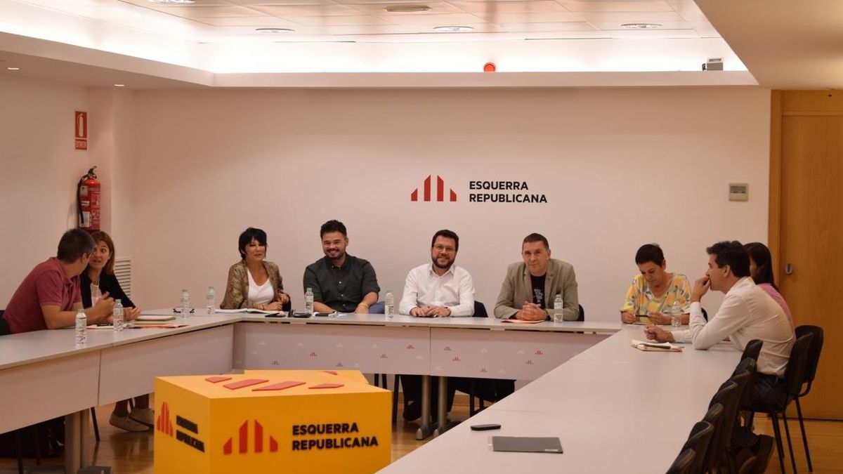 ERC y Bildu acercan posiciones para alcanzar un posicionamiento conjunto de cara a la investidura de Sánchez