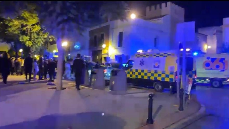 Archivo - Un fallecido, un menor grave y cuatro heridos tras ser arrollados por una carroza en Marchena