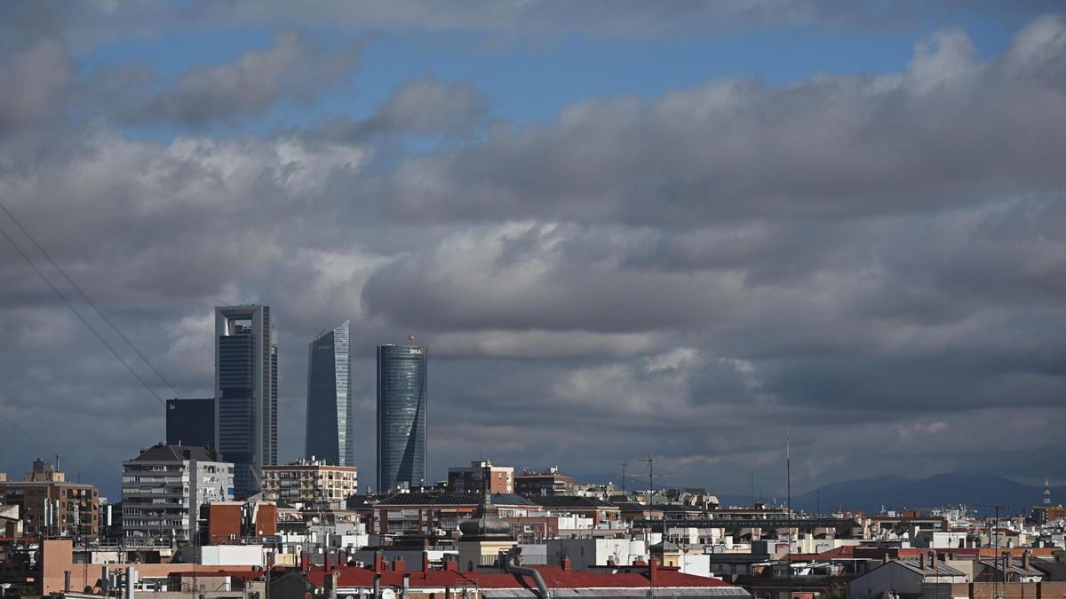Cielos nublados y chubascos en la Sierra este miércoles en Madrid