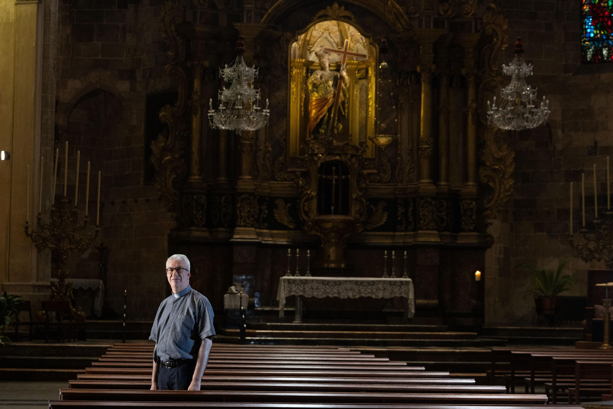 El Padre Nadal Bernat, rector de la parroquia de Santa Creu: "Es una iglesia con unas connotaciones muy especiales"