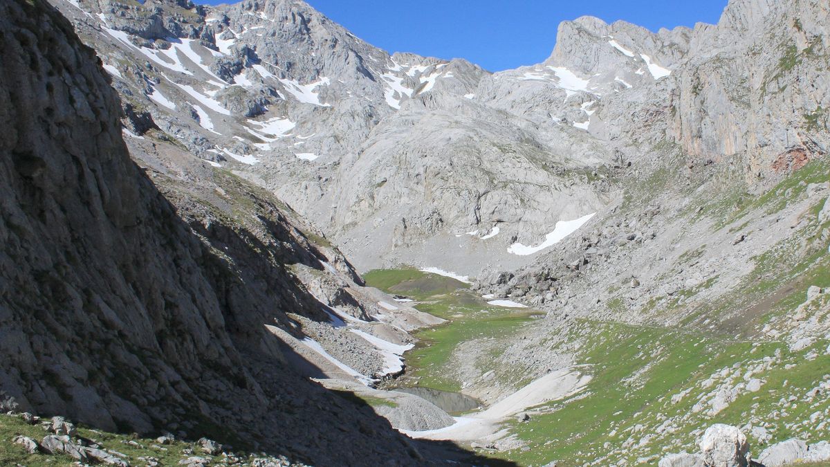 Cantabria impone por primera vez restricciones de paso y mayor protección de masas forestales en Picos de Europa