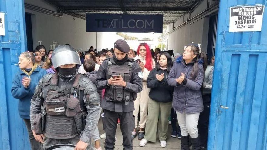 Una textil que producía para grandes marcas cerró dos de sus sedes y despidió a 267 empleados